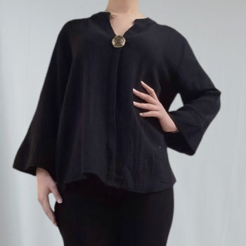 Γυναικεία Μπλούζα Μαύρη με Διακοσμητικό Κουμπί