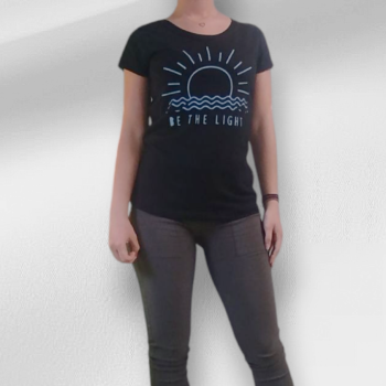 Μαύρη Κοντομάνικη Μπλούζα με Στάμπα "Be The Light"