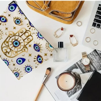 Νεσεσέρ με Ματάκια