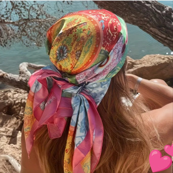 Γυναικείο Φουλάρι με Έντονο Ethnic Μοτίβο