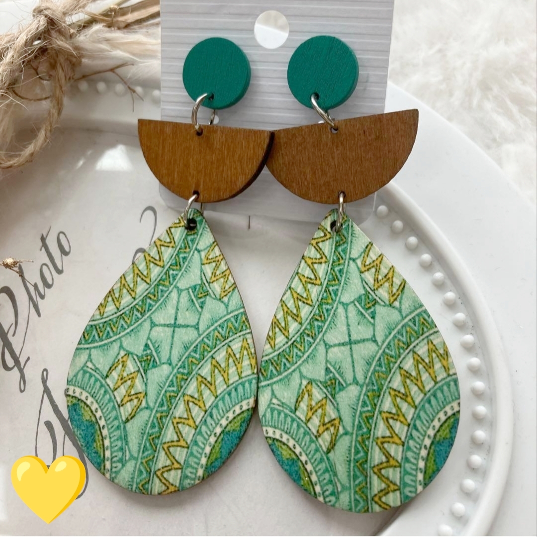 Ξύλινα Κρεμαστά Σκουλαρίκια Σταγόνα με Boho Μοτίβο - Image 2