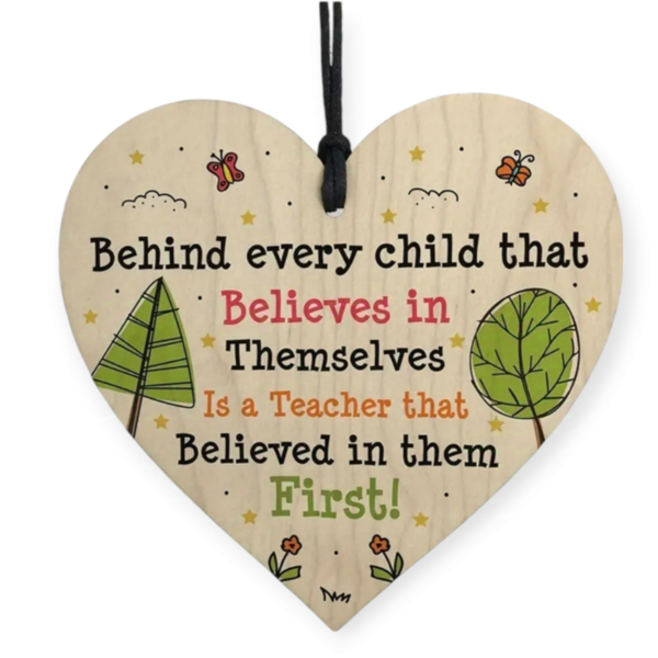 Ξύλινη Κρεμαστή Διακοσμητική Καρδία για Δασκάλους Κείμενο
